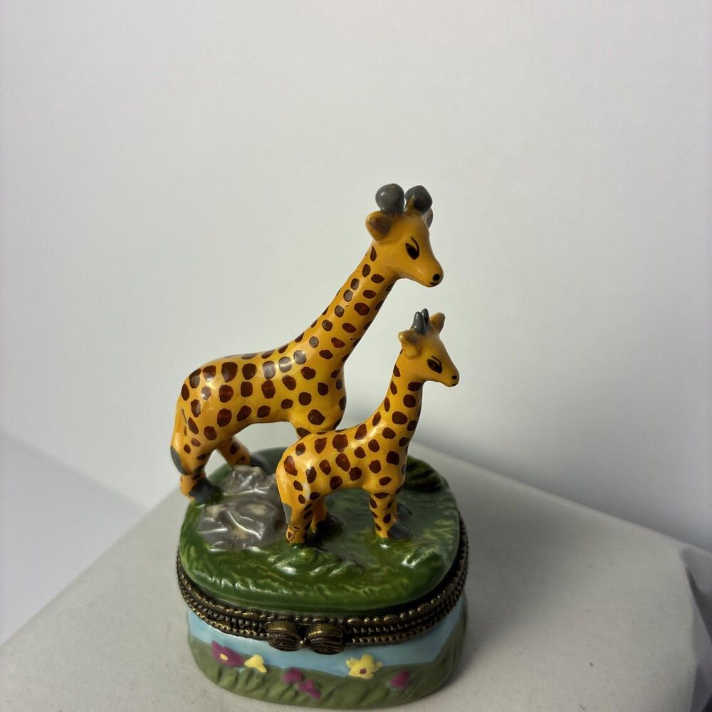 Porcelain Hinged Trinket Box Giraffes Direct Connection 001.45A Mini Hearts New